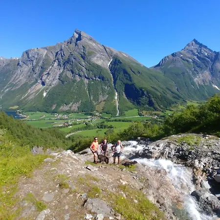 Naustloftet Vakantiehuis Hornindal