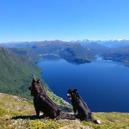 بيت للعطل Naustloftet *