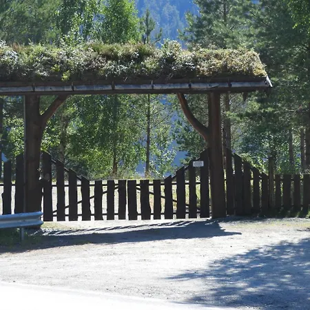 Naustloftet Feriehus Hornindal